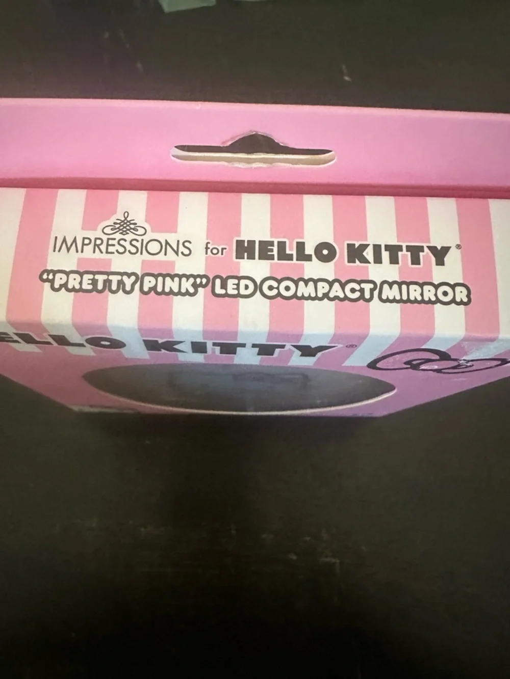 Impressions Vanity Hello Kitty Pretty Pink LED Compact Mirror - 3X Magnification - Picture 6 of 8
